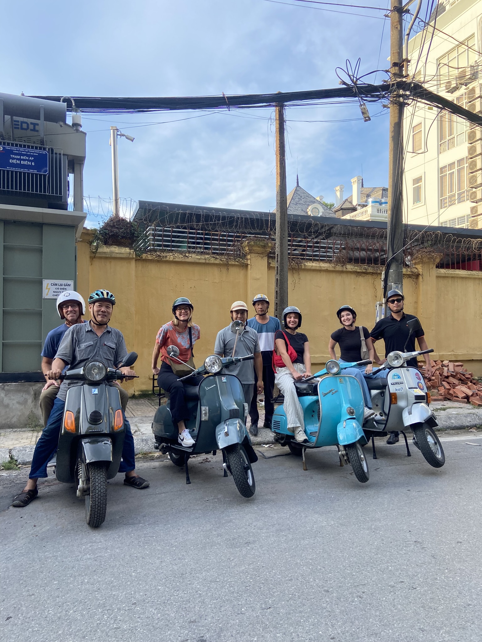 Hanoi Street Food Discovery Like a Local – 3.5 Hours